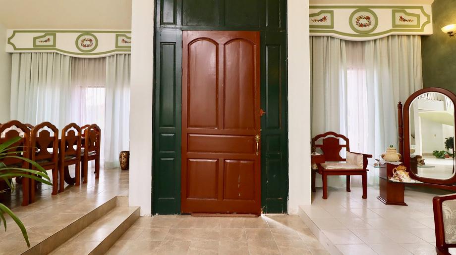 Cumbres de Morelia, Morelia, Michoacán de Ocampo, 58278, Mexico, 5 Bedrooms Bedrooms, ,4 BathroomsBathrooms,Residential,For Sale,Cumbres de Morelia,1615409