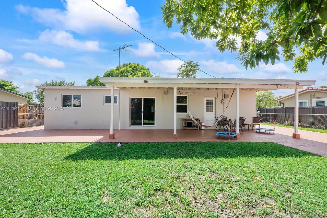 Miami, Florida, 33165, United States, 3 Bedrooms Bedrooms, ,2 BathroomsBathrooms,Residential,For Sale,1882304