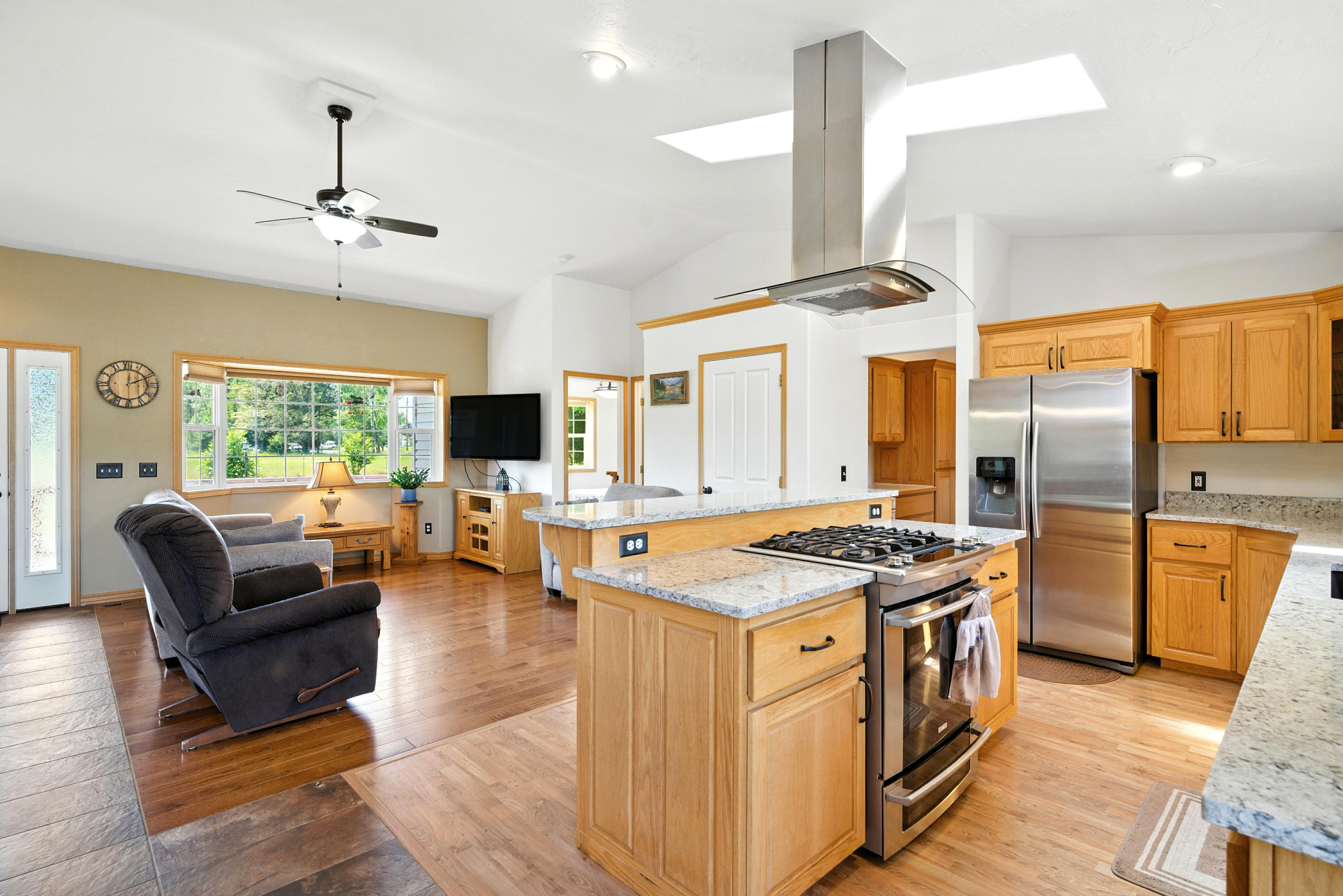 Bonners Ferry, Idaho, 83805, United States, 3 Bedrooms Bedrooms, ,2 BathroomsBathrooms,Residential,For Sale,1921279
