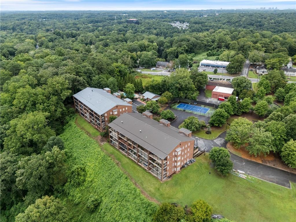 Roswell, Georgia, 30075, United States, 2 Bedrooms Bedrooms, ,3 BathroomsBathrooms,Residential,For Sale,1928798