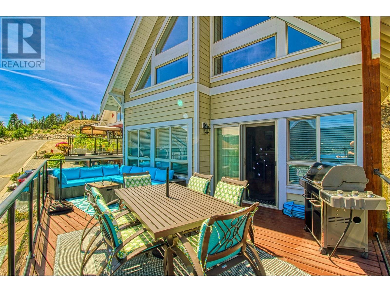 KELOWNA, British Columbia, V1Z 3R8, CA, 3 Bedrooms Bedrooms, ,2 BathroomsBathrooms,Residential,For Sale,1892697