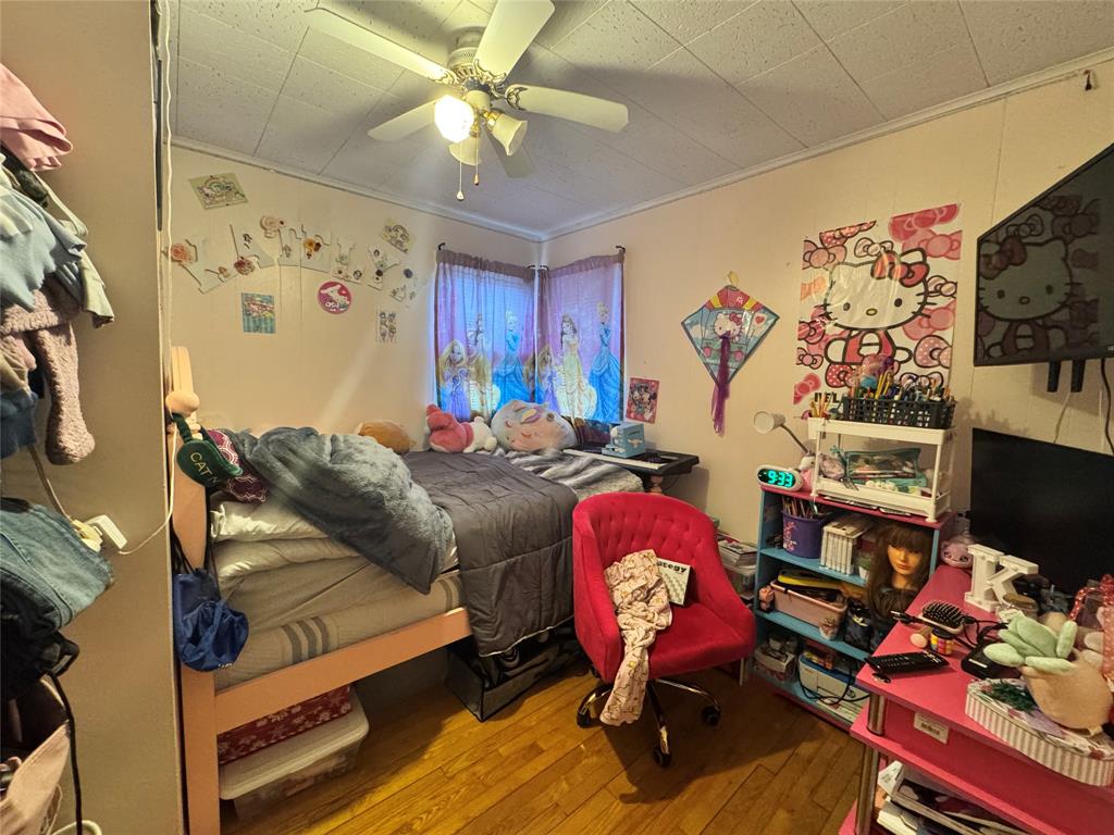 Copiague, New York, 11726, United States, 4 Bedrooms Bedrooms, ,3 BathroomsBathrooms,Residential,For Sale,1779560