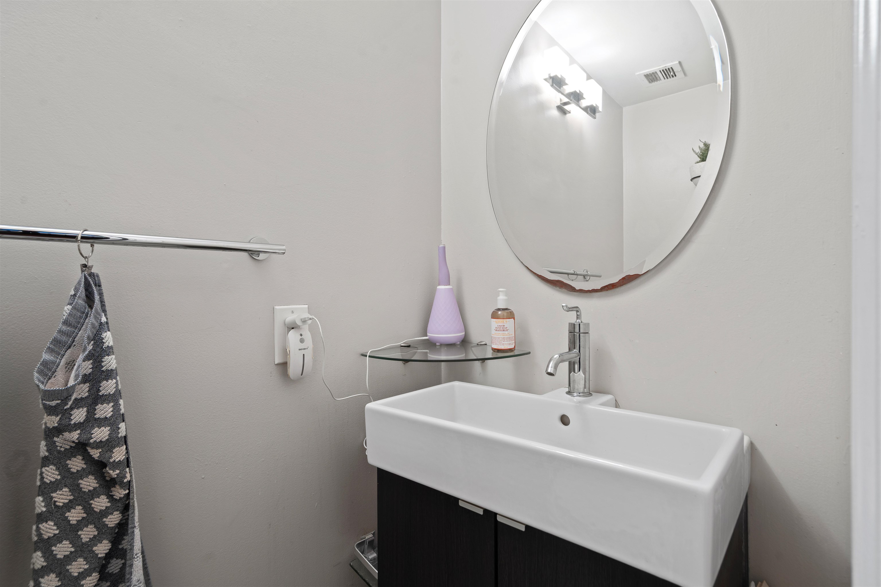 Jersey City, New Jersey, 07302, United States, 2 Bedrooms Bedrooms, ,2 BathroomsBathrooms,Residential,For Sale,1927516