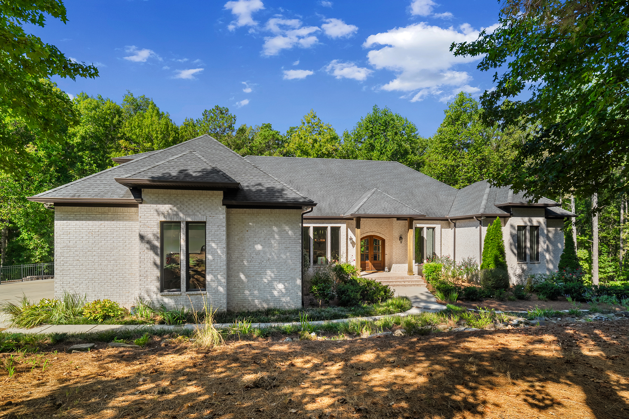  A Custom Residence Designed with an Impressive Sense of Volume - 物件實景