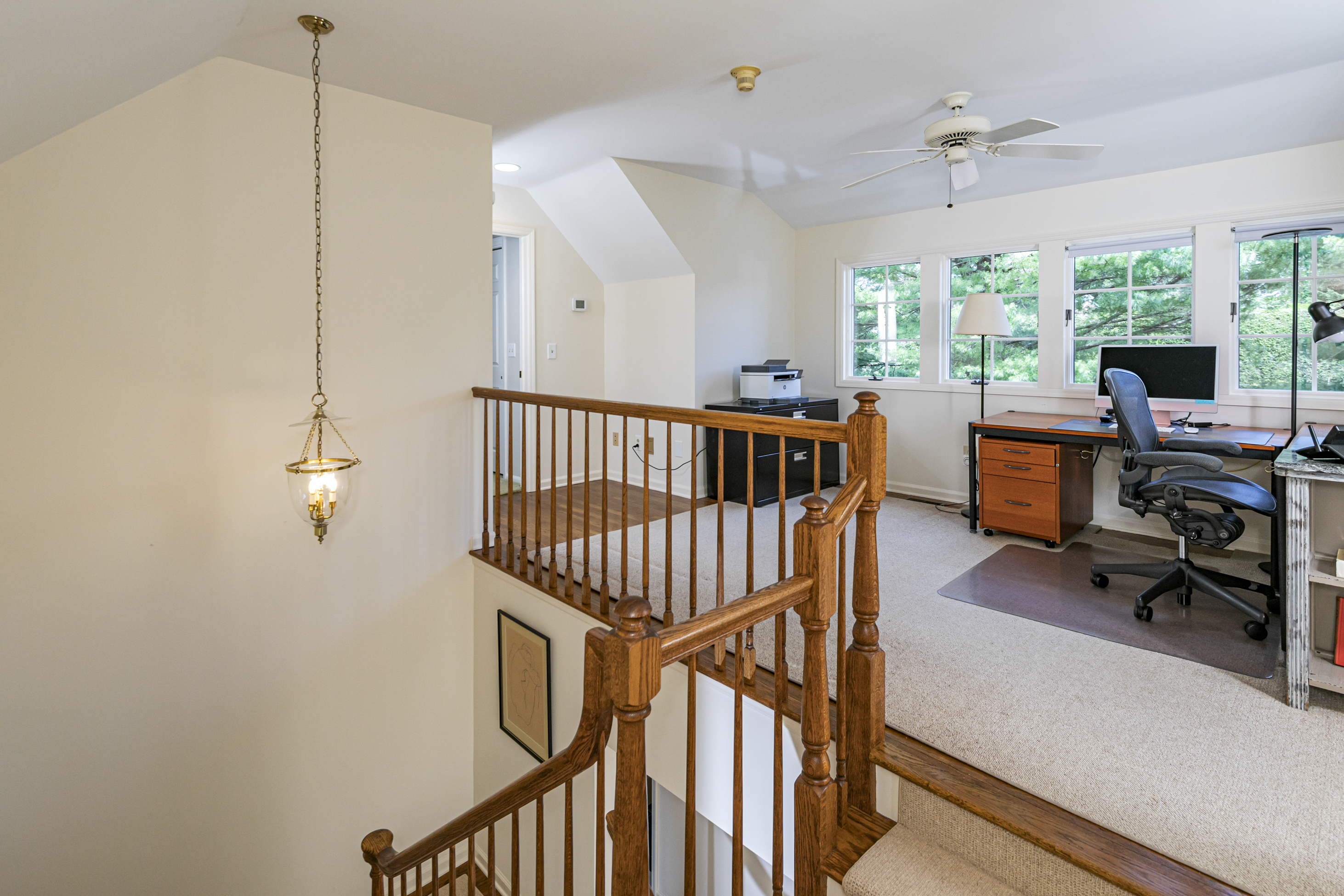  Stand-Out Home in The Glen Features Pastoral Views and Soaring Ceilings - 物件實景
