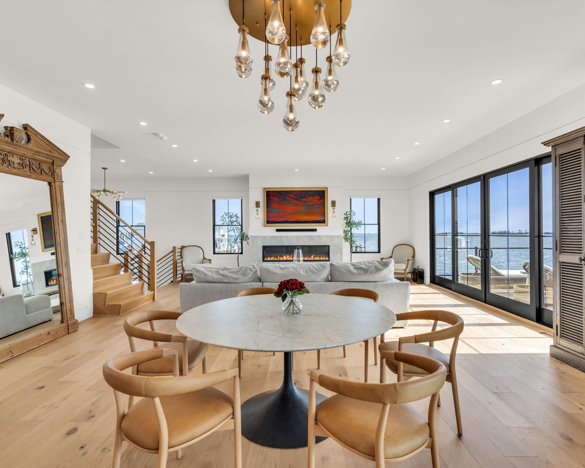  Exceptional Custom Built Waterfront Home - 物件實景