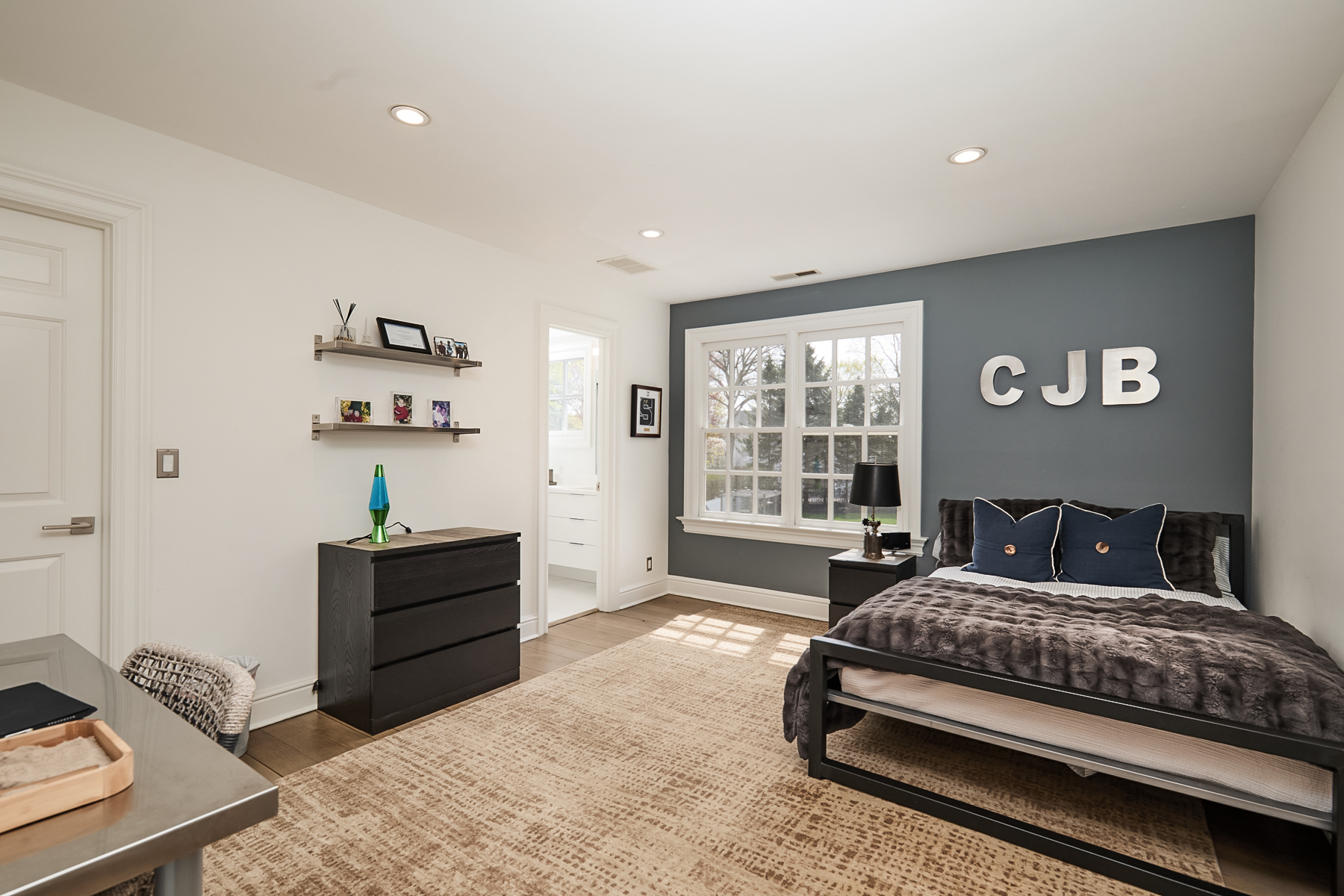  Sophisticated Architecture and Bucolic Charm - 物件實景