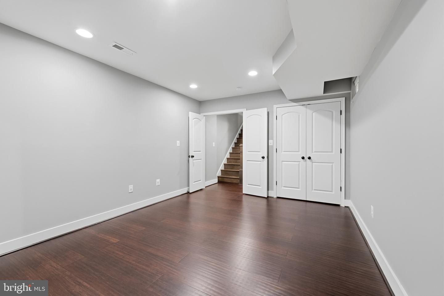 Baltimore, Maryland, 21224, United States, 5 Bedrooms Bedrooms, ,3 BathroomsBathrooms,Residential,For Sale,1999836