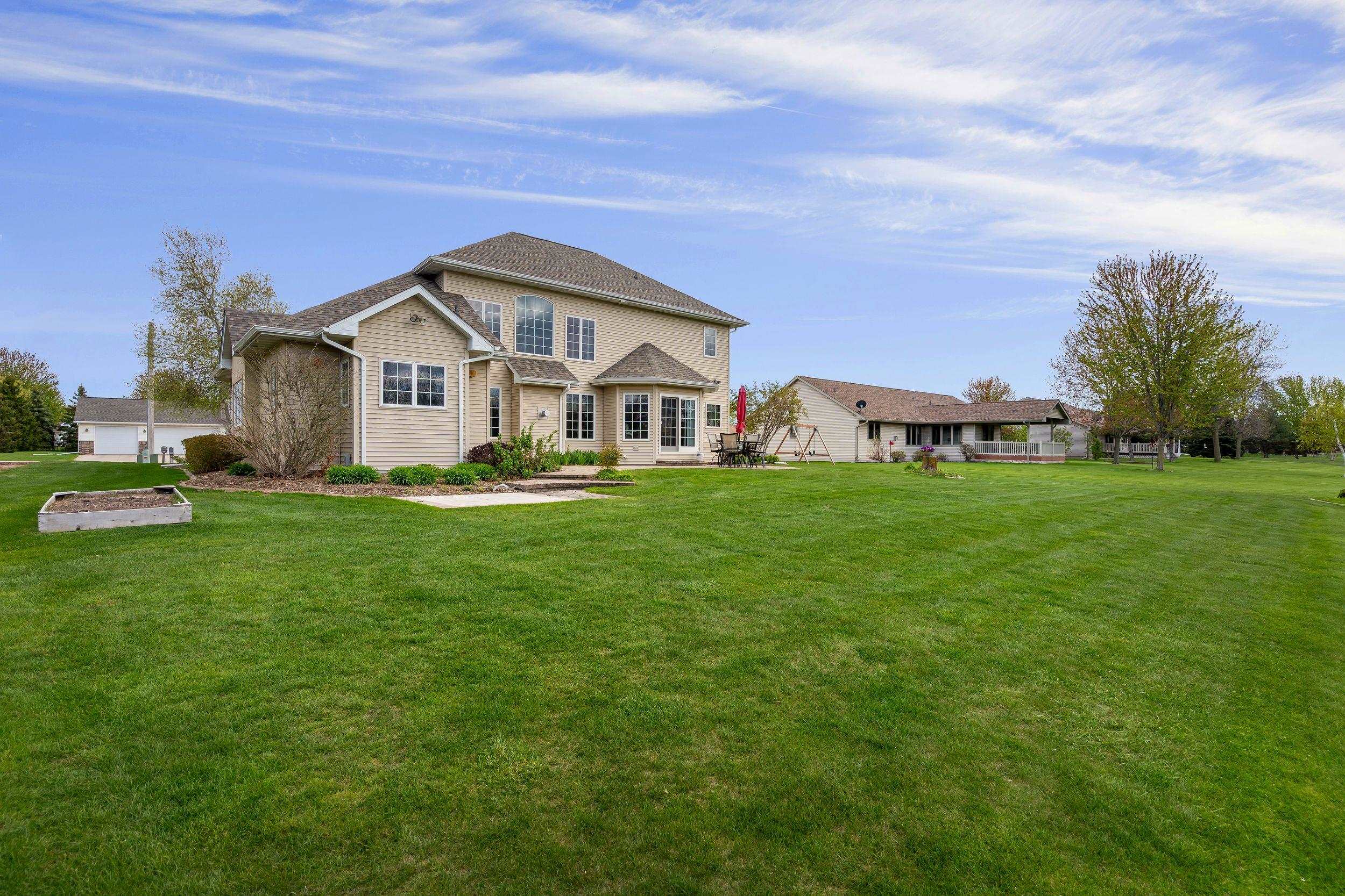 Kaukauna, Wisconsin, 54130-3934, United States, 4 Bedrooms Bedrooms, ,4 BathroomsBathrooms,Residential,For Sale,2034121