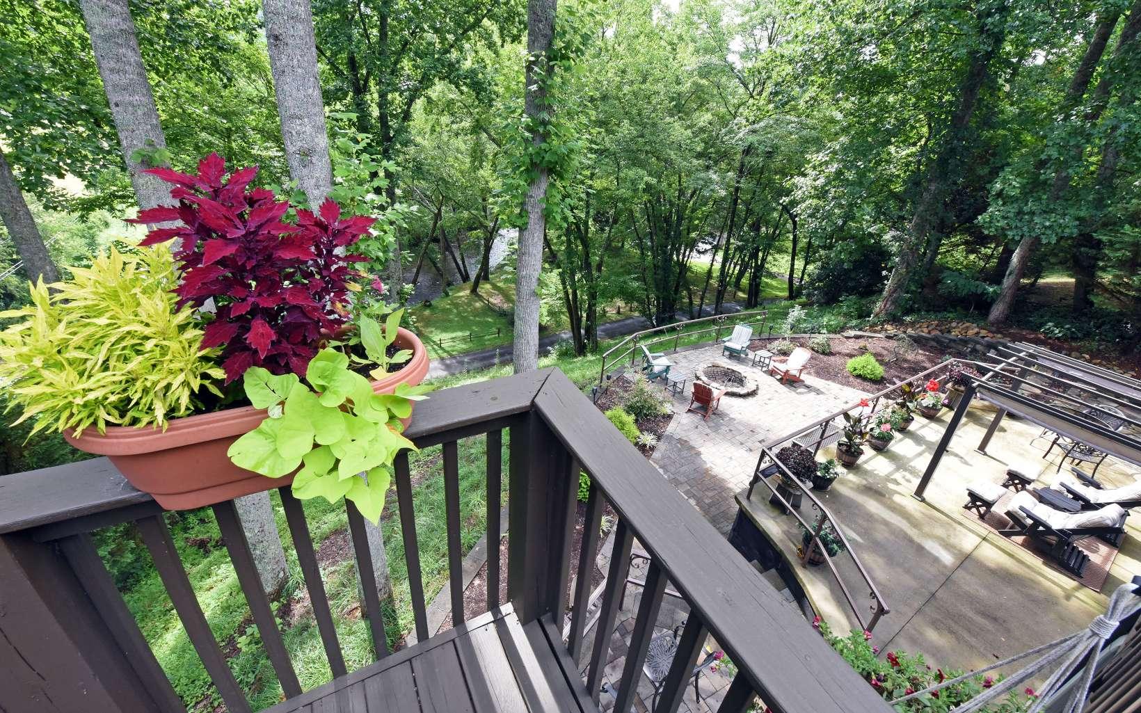 Hiawassee, Georgia, 30546, United States, 4 Bedrooms Bedrooms, ,4 BathroomsBathrooms,Residential,For Sale,1746240
