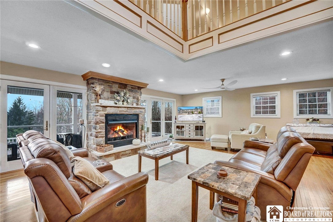Bemus Point, New York, 14712, United States, 4 Bedrooms Bedrooms, ,5 BathroomsBathrooms,Residential,For Sale,2035252