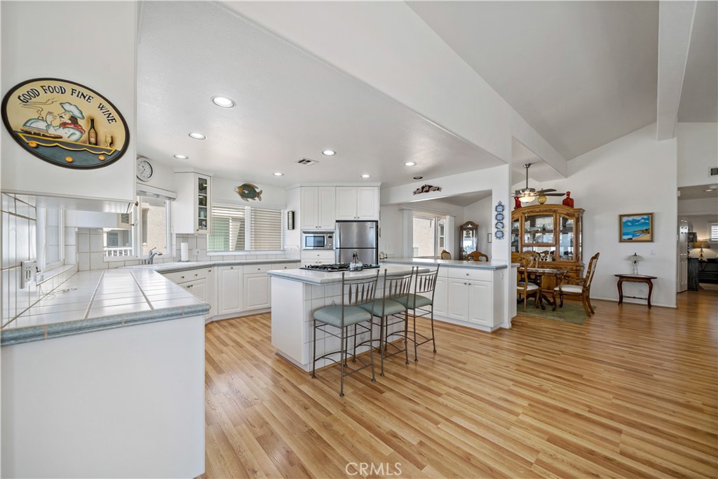 Carlsbad, California, 92011, United States, 2 Bedrooms Bedrooms, ,2 BathroomsBathrooms,Residential,For Sale,1977737