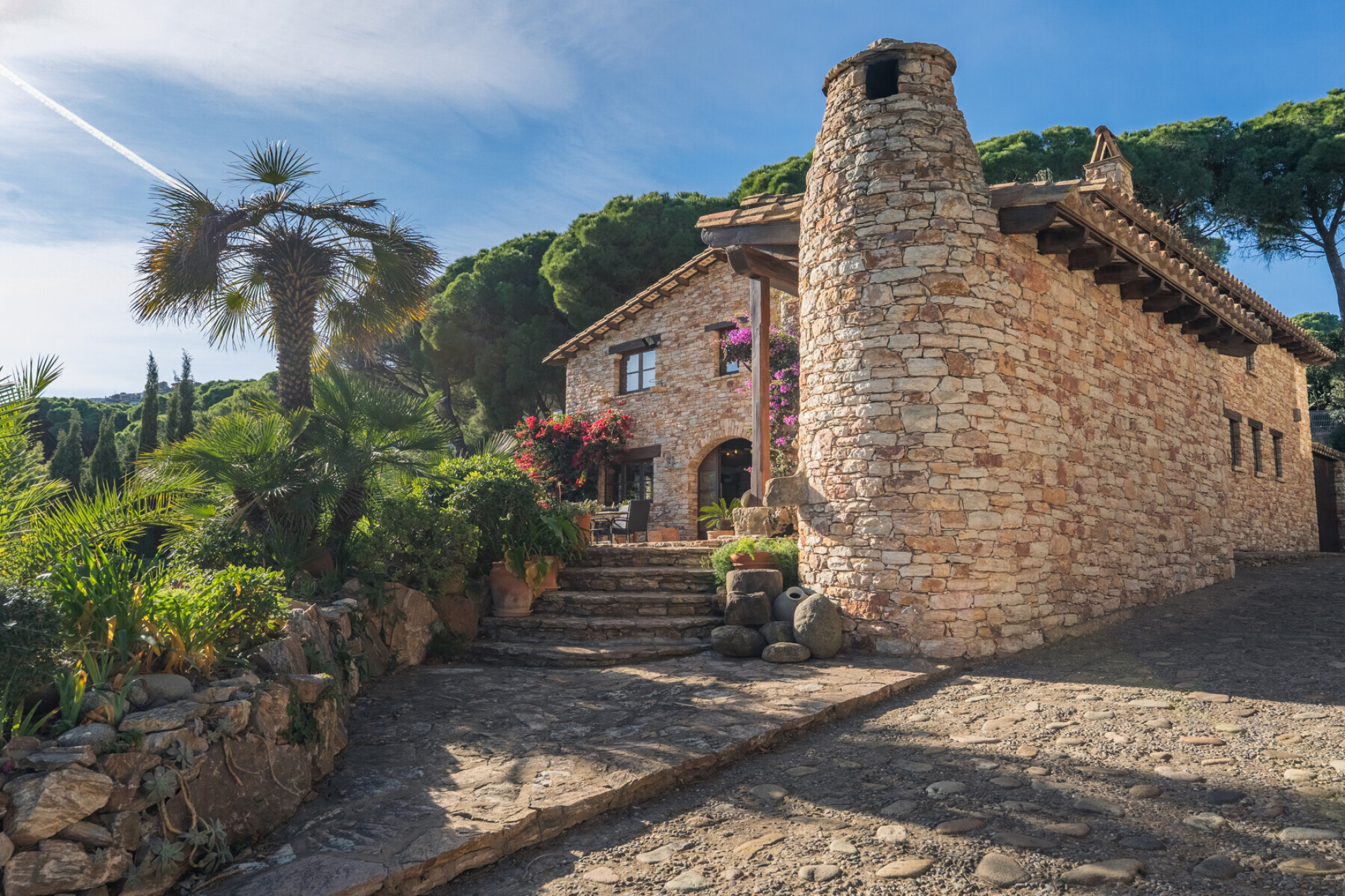  Unique property with sea views in Sa Riera, Begur - 物件實景