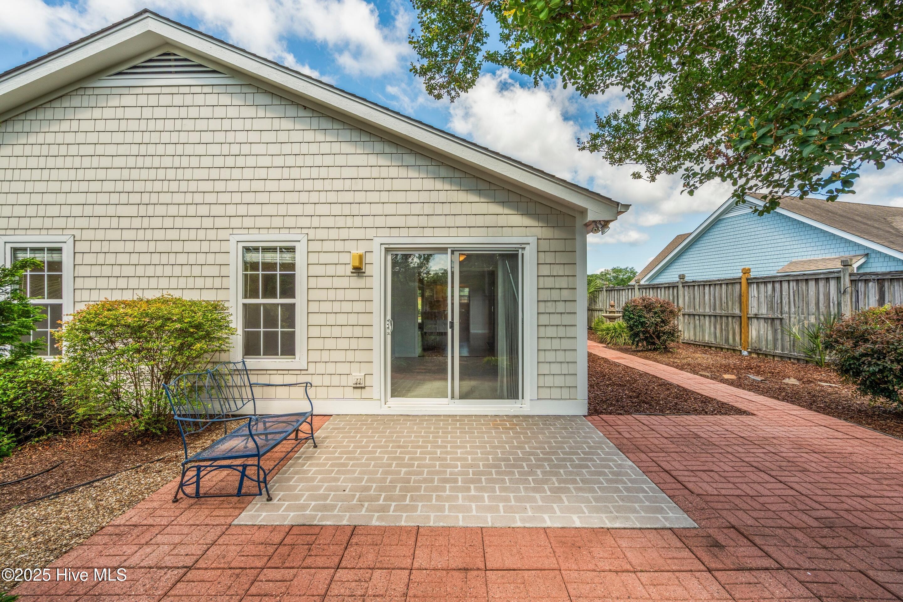 Wilmington, North Carolina, 28405, United States, 4 Bedrooms Bedrooms, ,2 BathroomsBathrooms,Residential,For Sale,1957483