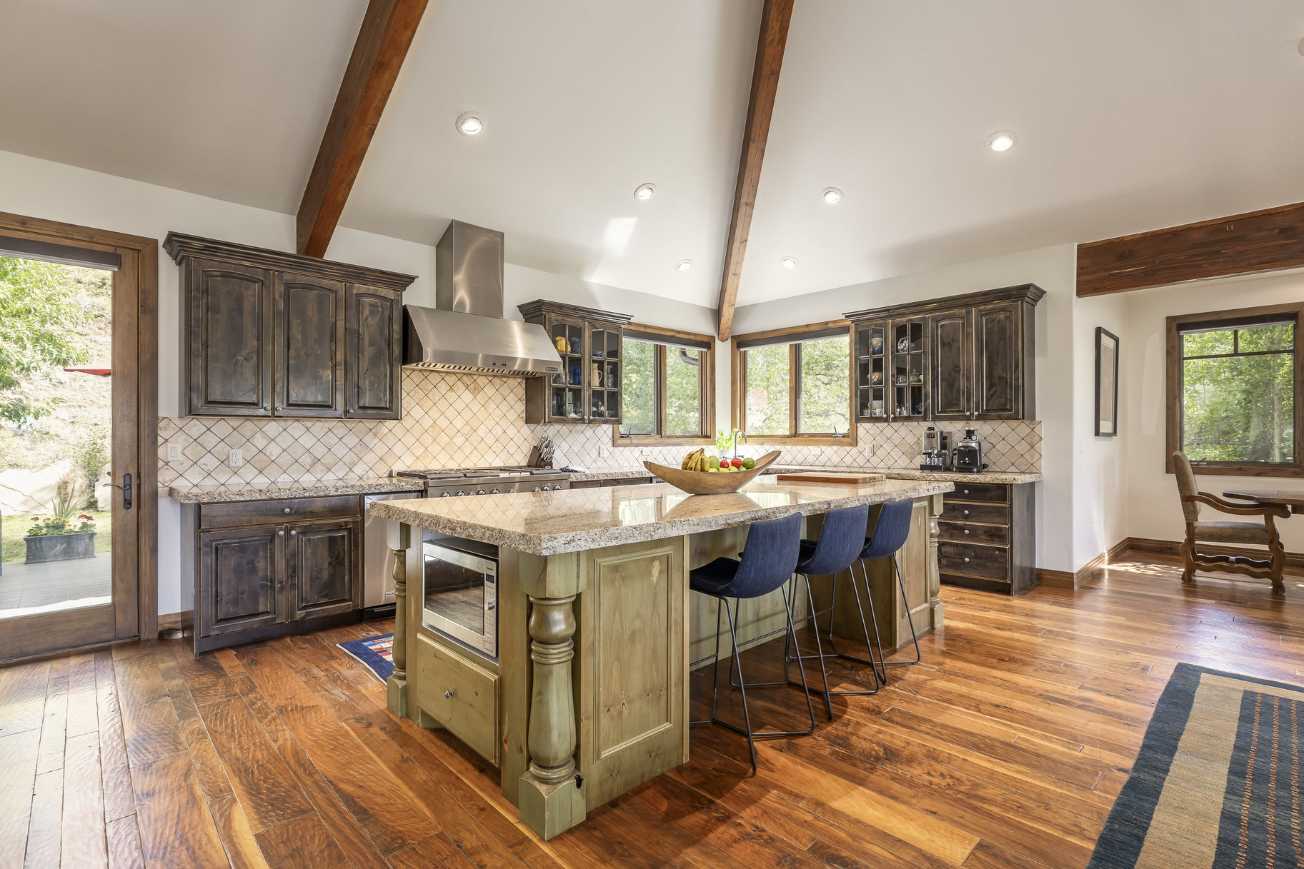  Timeless Mountain Retreat in Chatham Hills next to Rail Trail - 物件實景
