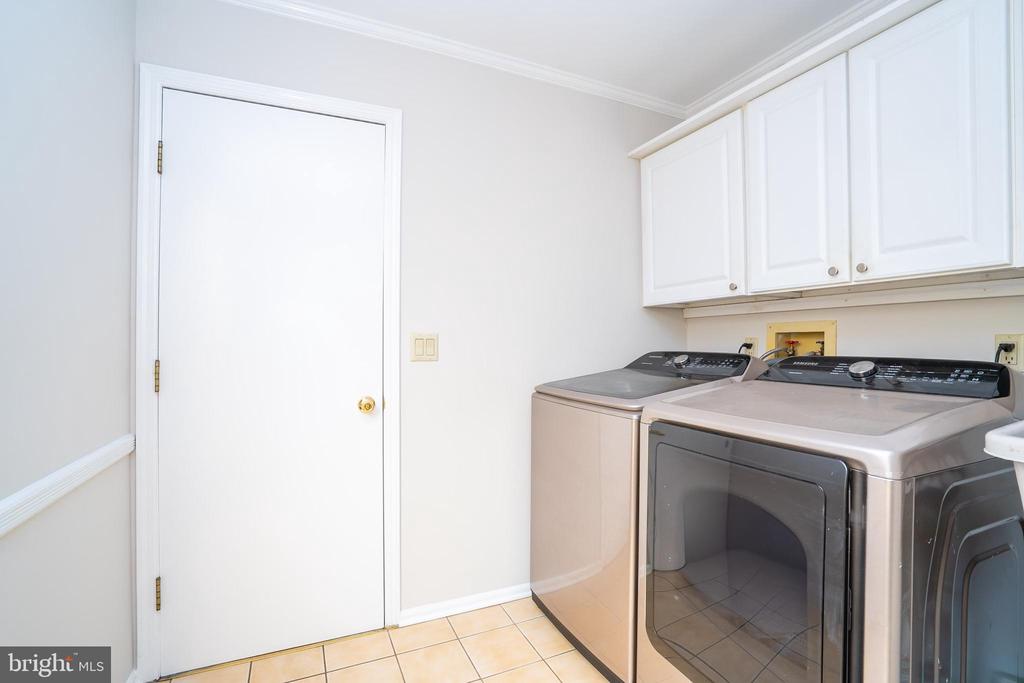 Princeton Junction, New Jersey, 08550, United States, 4 Bedrooms Bedrooms, ,3 BathroomsBathrooms,Residential,For Sale,1943905