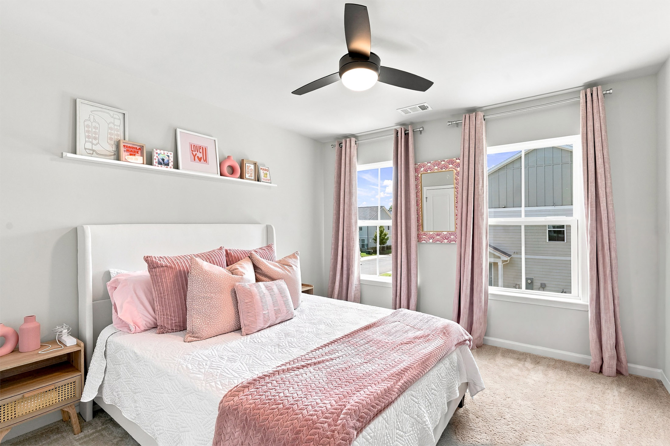  End-Unit Townhome Near Marietta Square - 物件實景