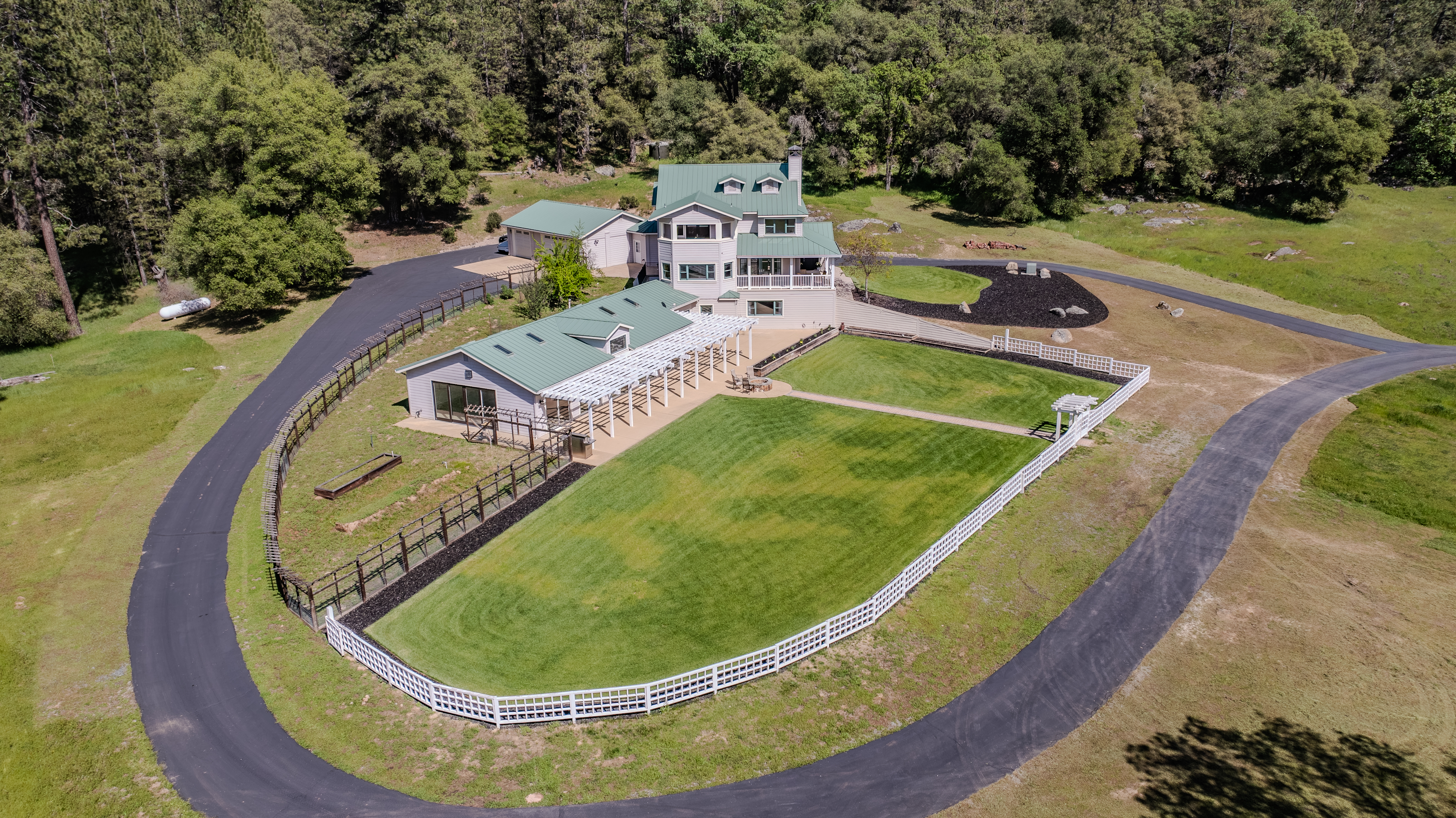  40 Acres - Fully Wheelchair Accessible - Indoor Pool - 物件實景