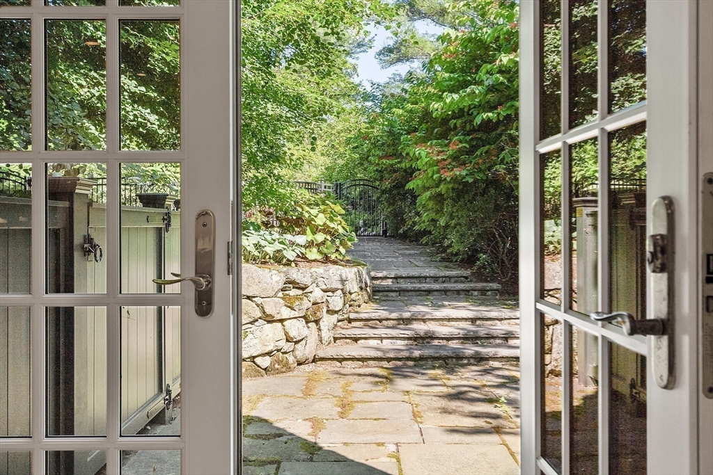Concord, Massachusetts, 01742, United States, 5 Bedrooms Bedrooms, ,8 BathroomsBathrooms,Residential,For Sale,1932676