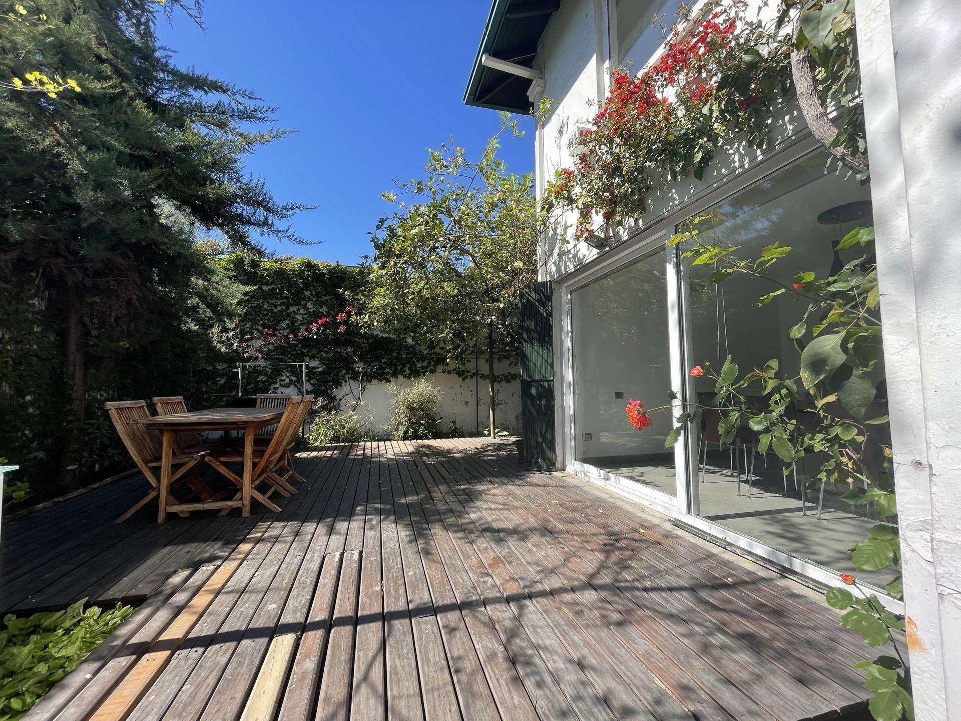 Vitacura, Chile, 5 Bedrooms Bedrooms, ,4 BathroomsBathrooms,Residential,For Sale,1913295