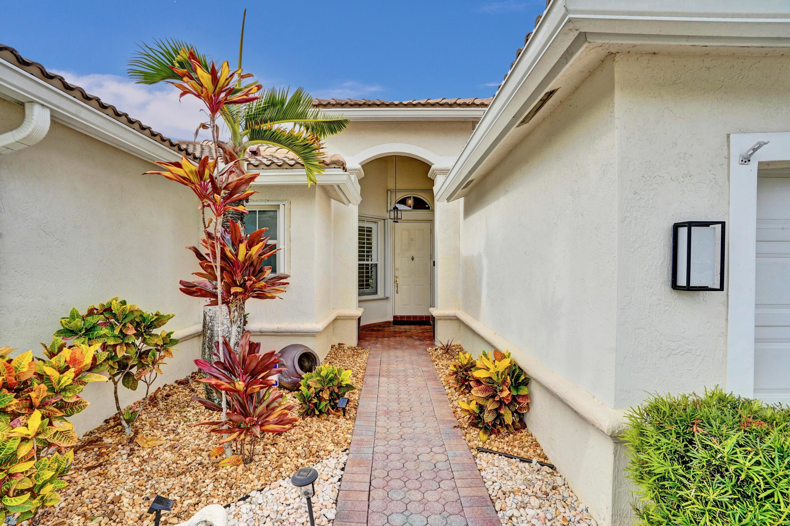 Lake Worth, Florida, 33463, United States, 3 Bedrooms Bedrooms, ,3 BathroomsBathrooms,Residential,For Sale,1905874