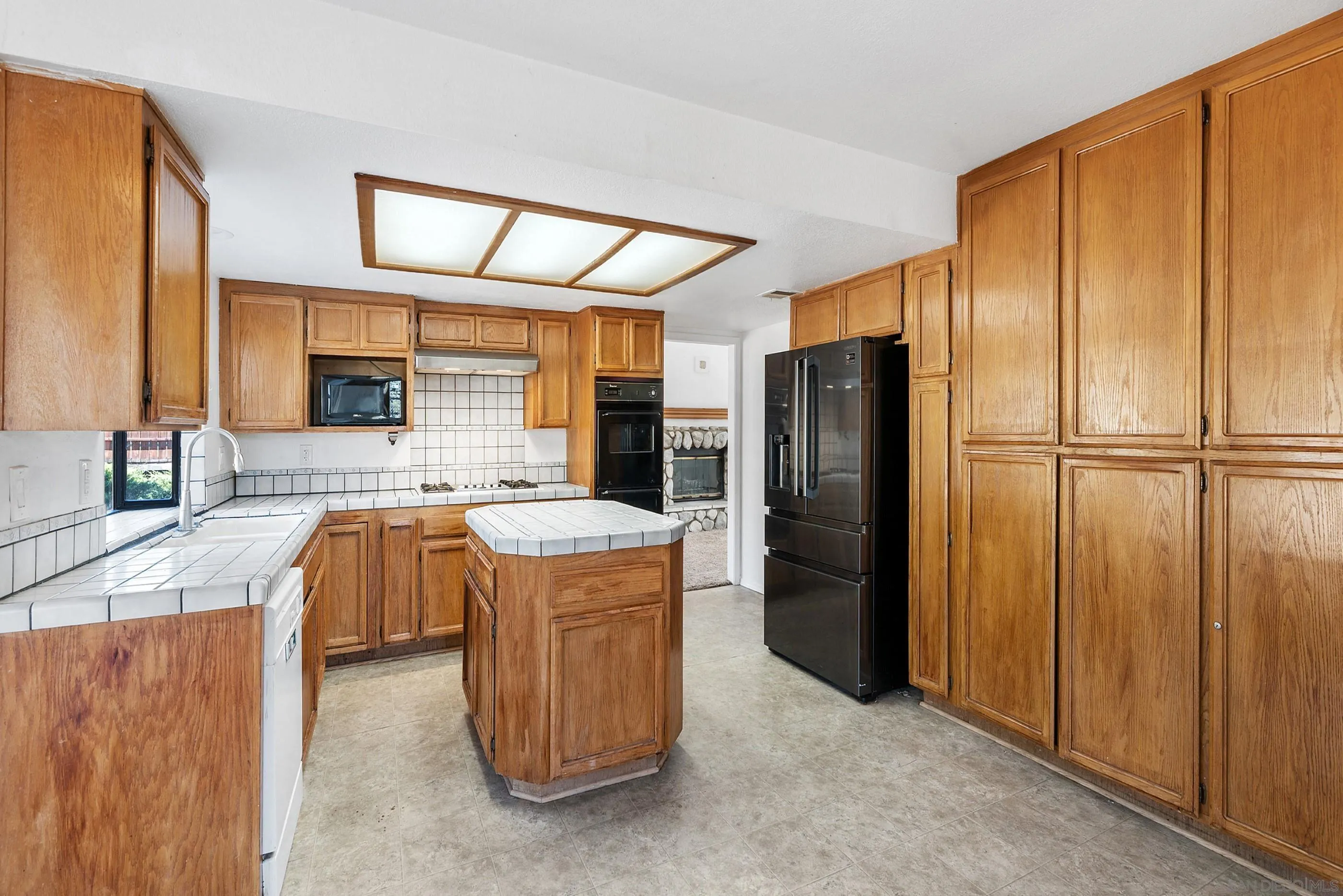 Ramona, California, 92065, United States, 4 Bedrooms Bedrooms, ,3 BathroomsBathrooms,Residential,For Sale,1985342