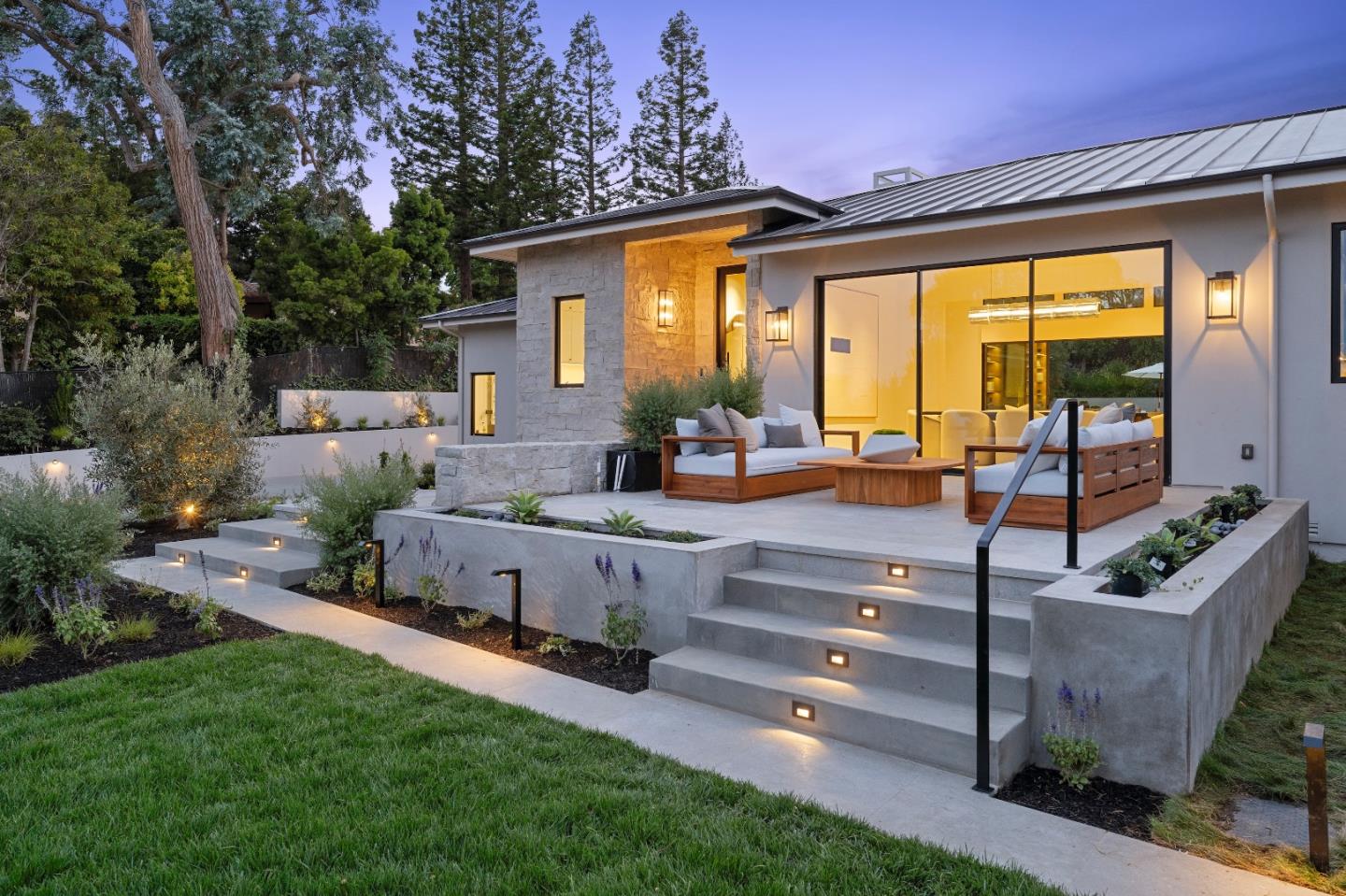 Hillsborough, California, 94010, United States, 5 Bedrooms Bedrooms, ,5 BathroomsBathrooms,Residential,For Sale,1947157