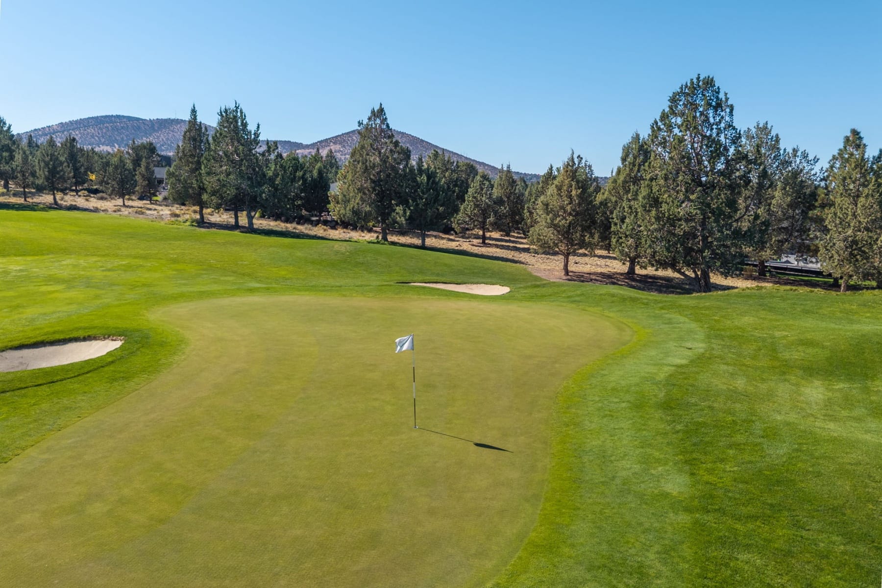  704 Golden Pheasant Drive Redmond, OR 97756 - 物件實景
