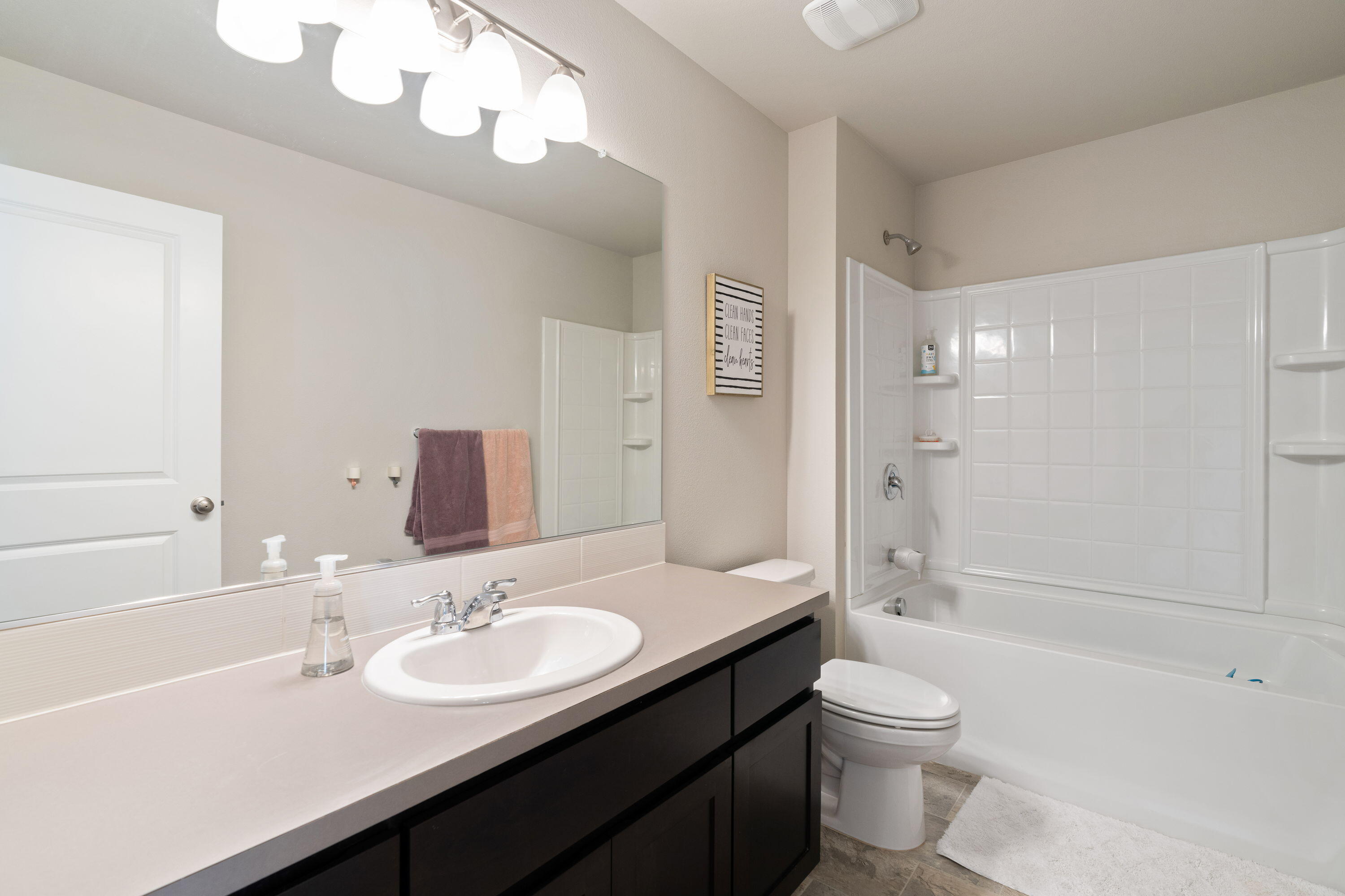 Bend, Oregon, 97702, United States, 5 Bedrooms Bedrooms, ,3 BathroomsBathrooms,Residential,For Sale,1696575