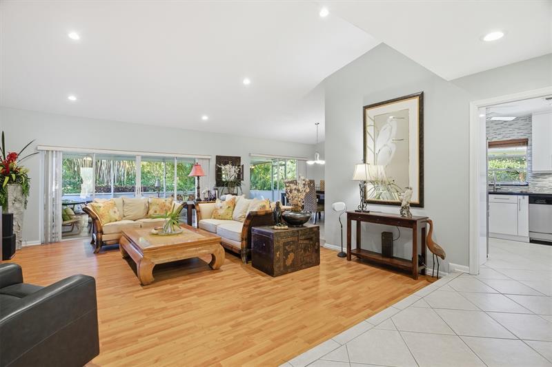 Tamarac, Florida, 33319, United States, 3 Bedrooms Bedrooms, ,2 BathroomsBathrooms,Residential,For Sale,1989471