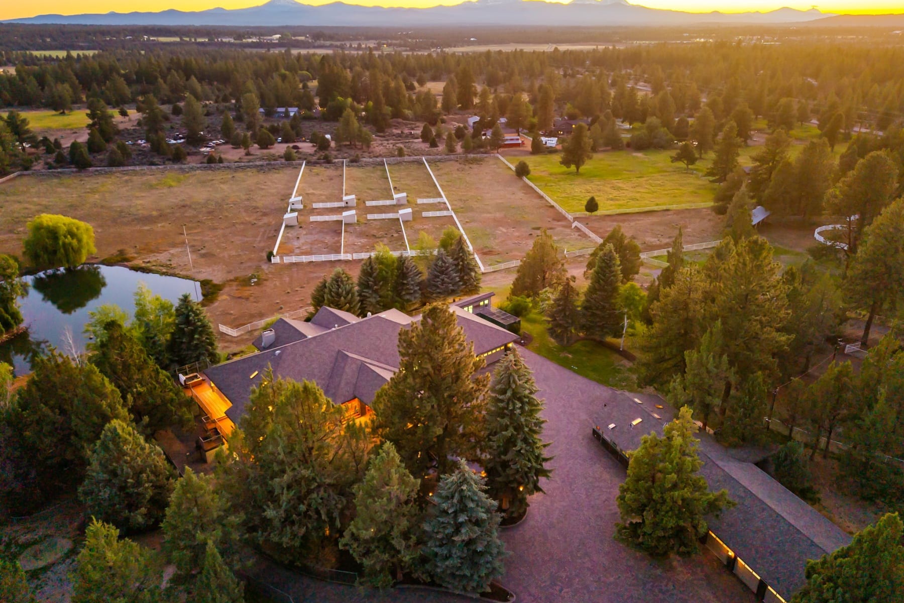  21955 Rickard Road Bend, OR 97702 - 物件實景