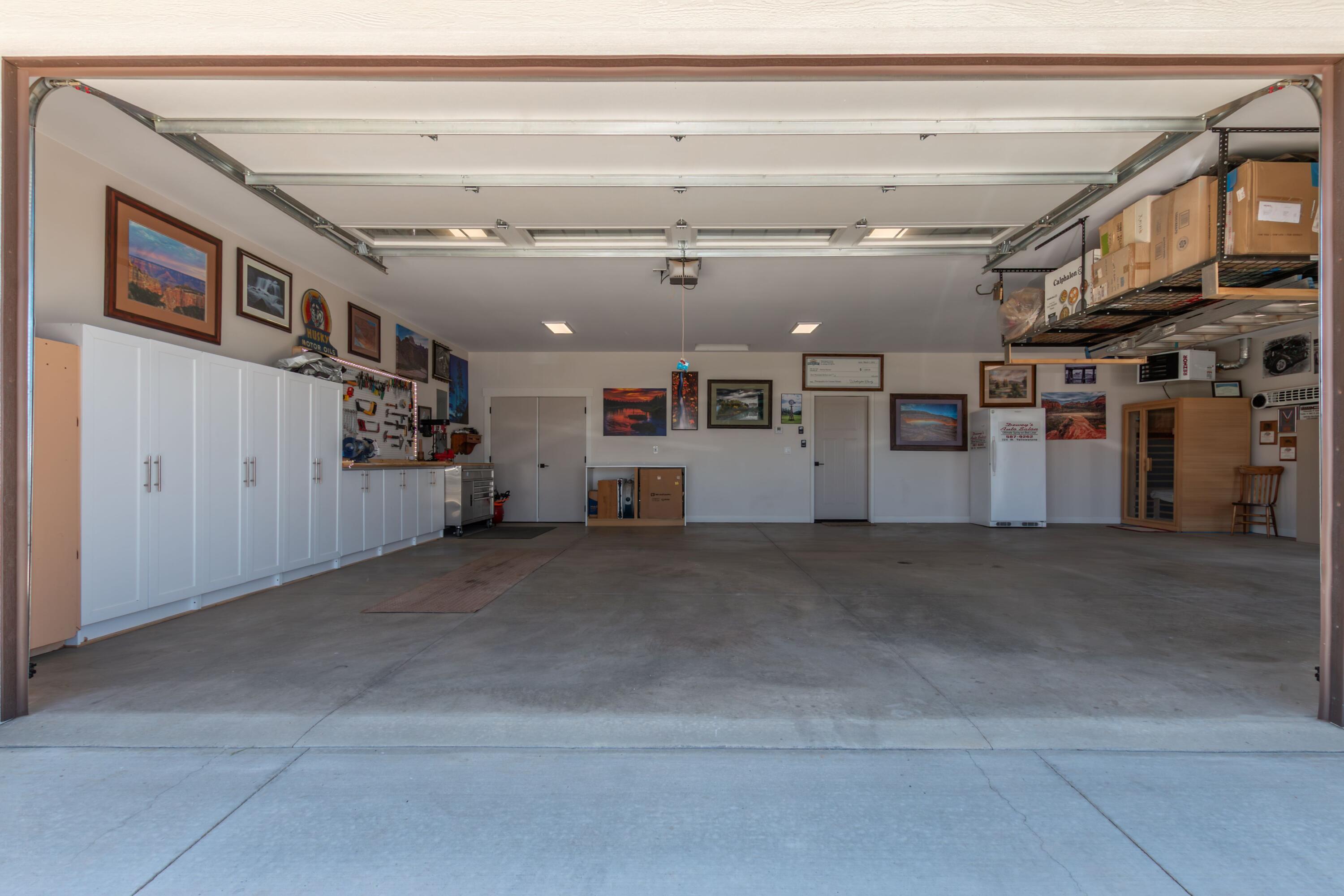 Sheridan, Wyoming, 82801, United States, 3 Bedrooms Bedrooms, ,3 BathroomsBathrooms,Residential,For Sale,2007537