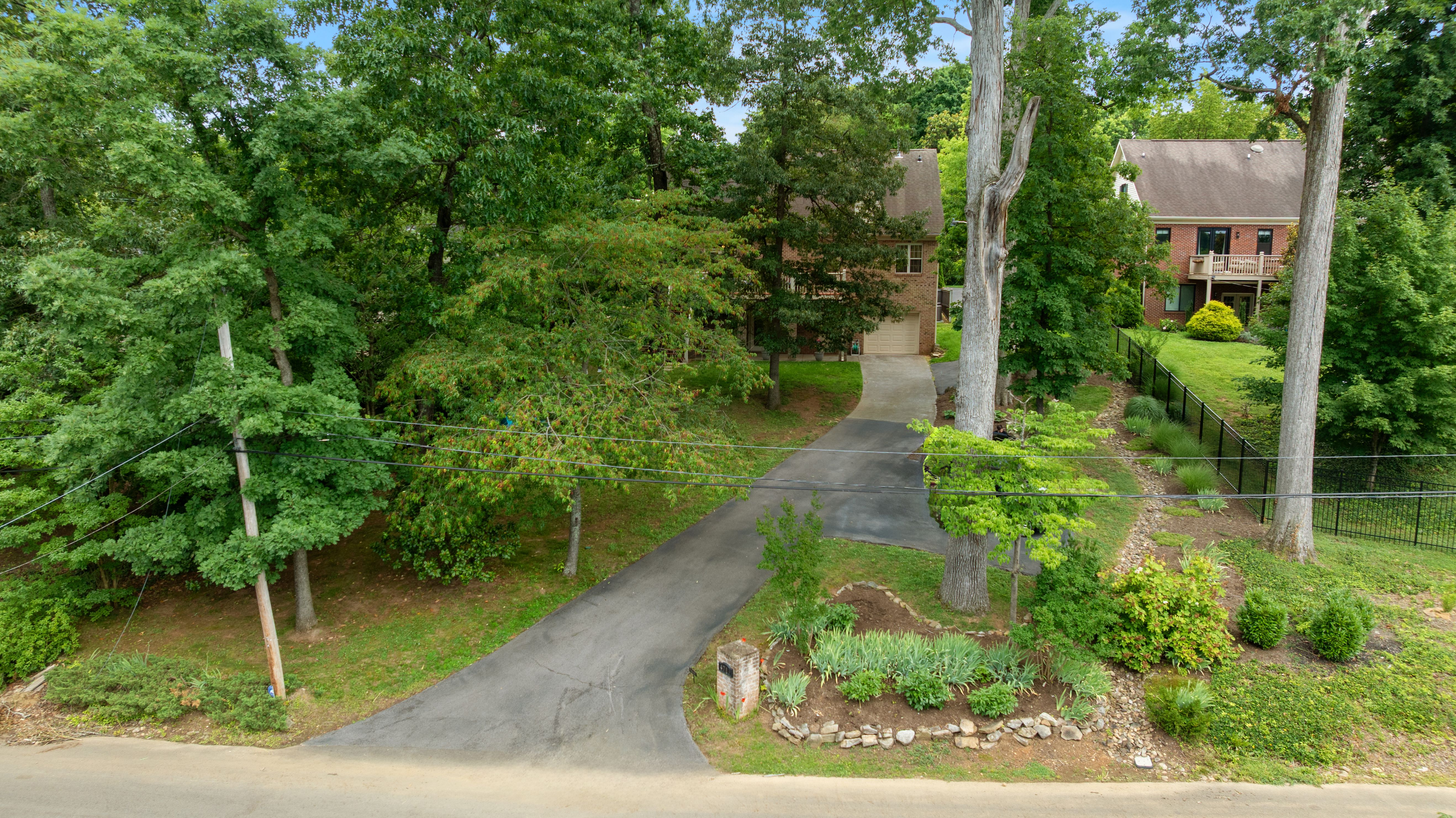  4713 Lyons View Pike, Knoxville, TN 37919 - 物件實景