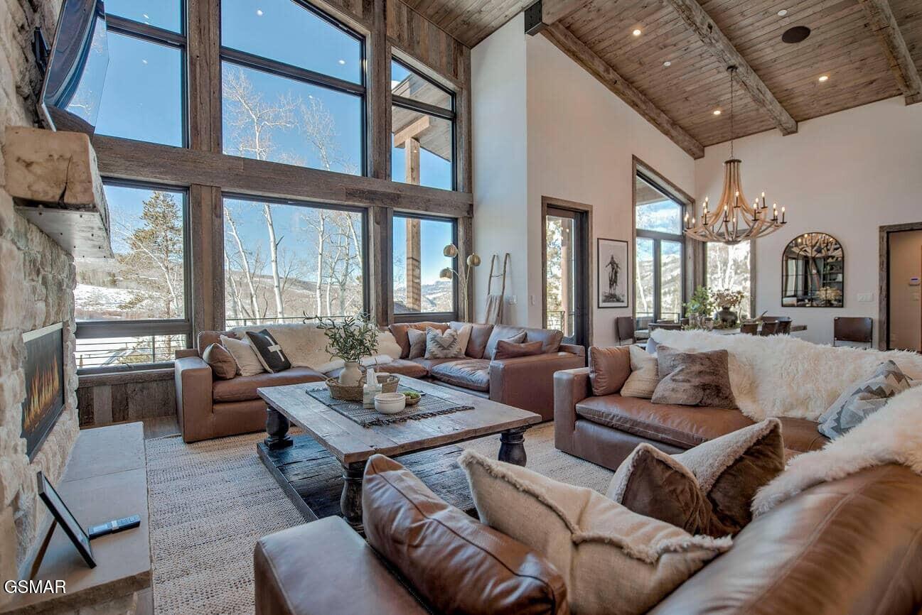 Sevierville, Tennessee, 378762, United States, 4 Bedrooms Bedrooms, ,7 BathroomsBathrooms,Residential,For Sale,1980543