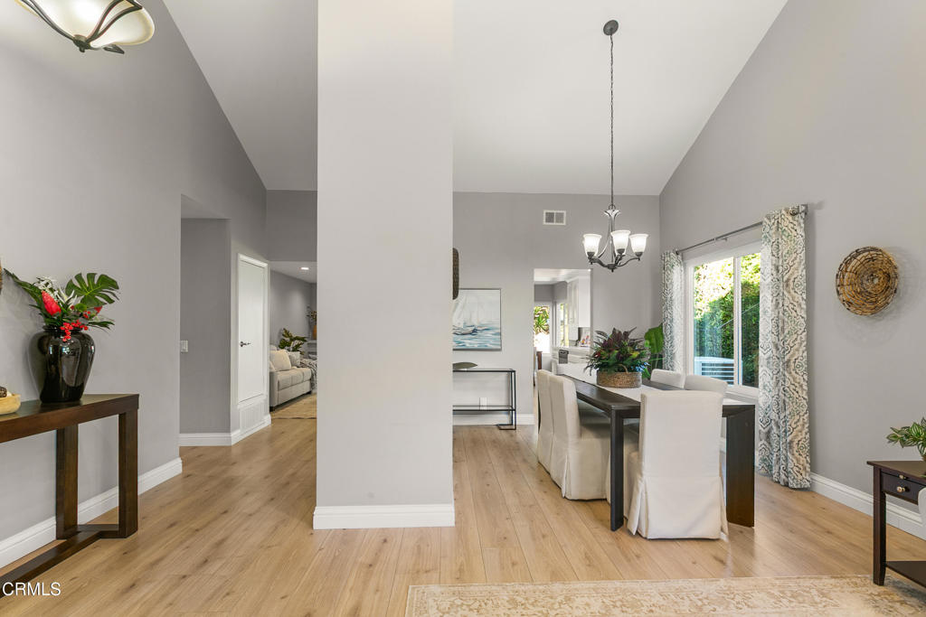 Thousand Oaks, California, 91362, United States, 4 Bedrooms Bedrooms, ,2 BathroomsBathrooms,Residential,For Sale,1988089