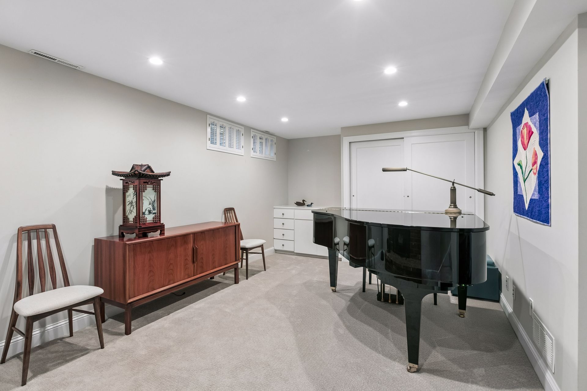  Updated Townhome with Beautiful Green Space Near Lake of the Isles - 物件實景