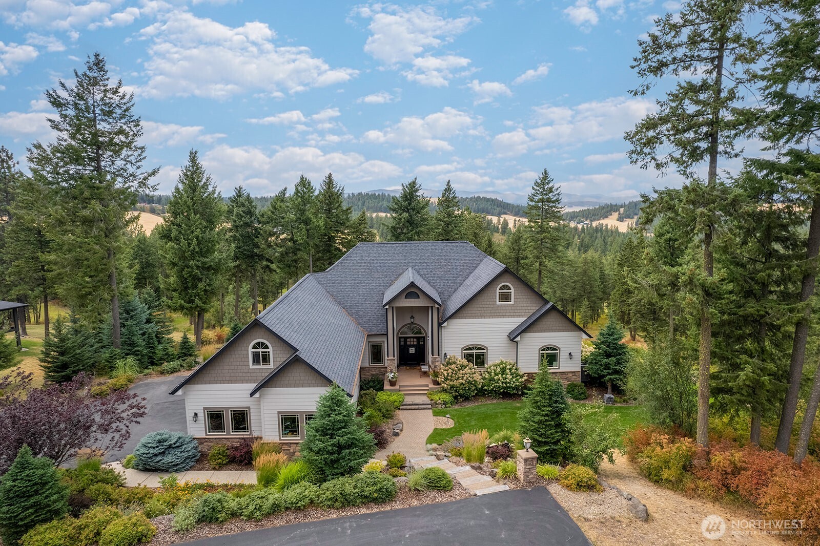 Spokane, Washington, 99208, United States, 5 Bedrooms Bedrooms, ,4 BathroomsBathrooms,Residential,For Sale,1975887