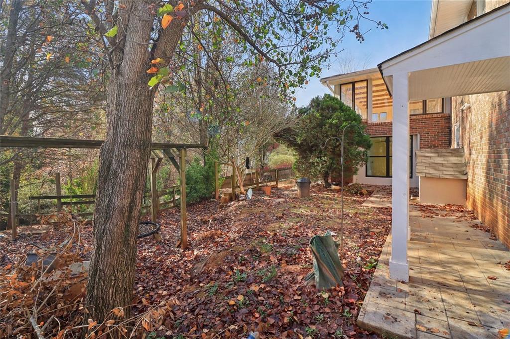 Smyrna, Georgia, 30082, United States, 6 Bedrooms Bedrooms, ,3 BathroomsBathrooms,Residential,For Sale,2002854