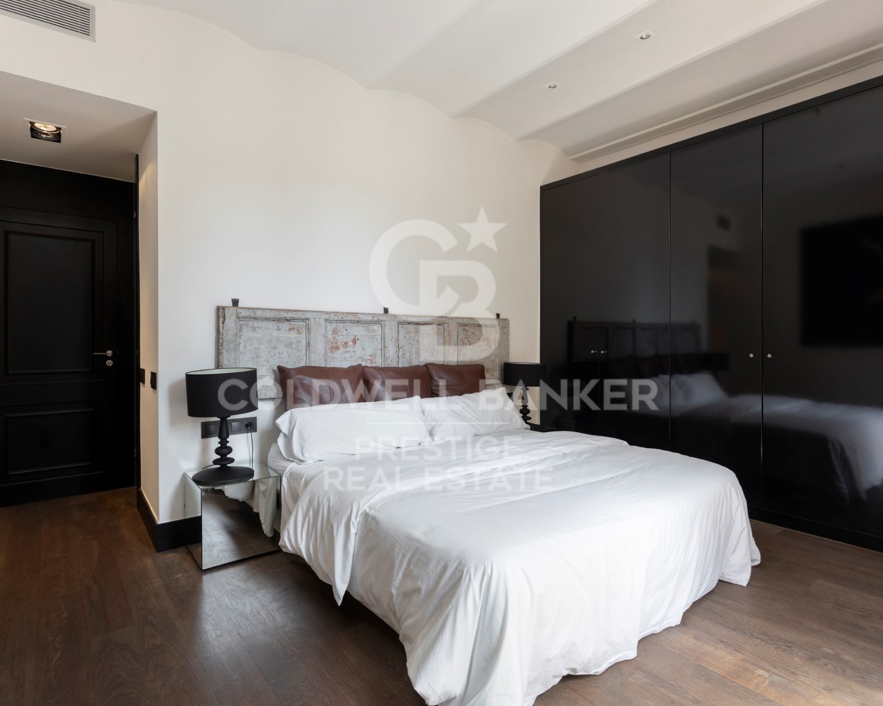 Barcelona, Barcelona, Ciutat Vella, Borne Barcelon, Barcelona, Catalonia, ES, 3 Bedrooms Bedrooms, ,3 BathroomsBathrooms,Residential,For Sale,Barcelona, Barcelona, Ciutat Vella, Borne Barcelon,1614758