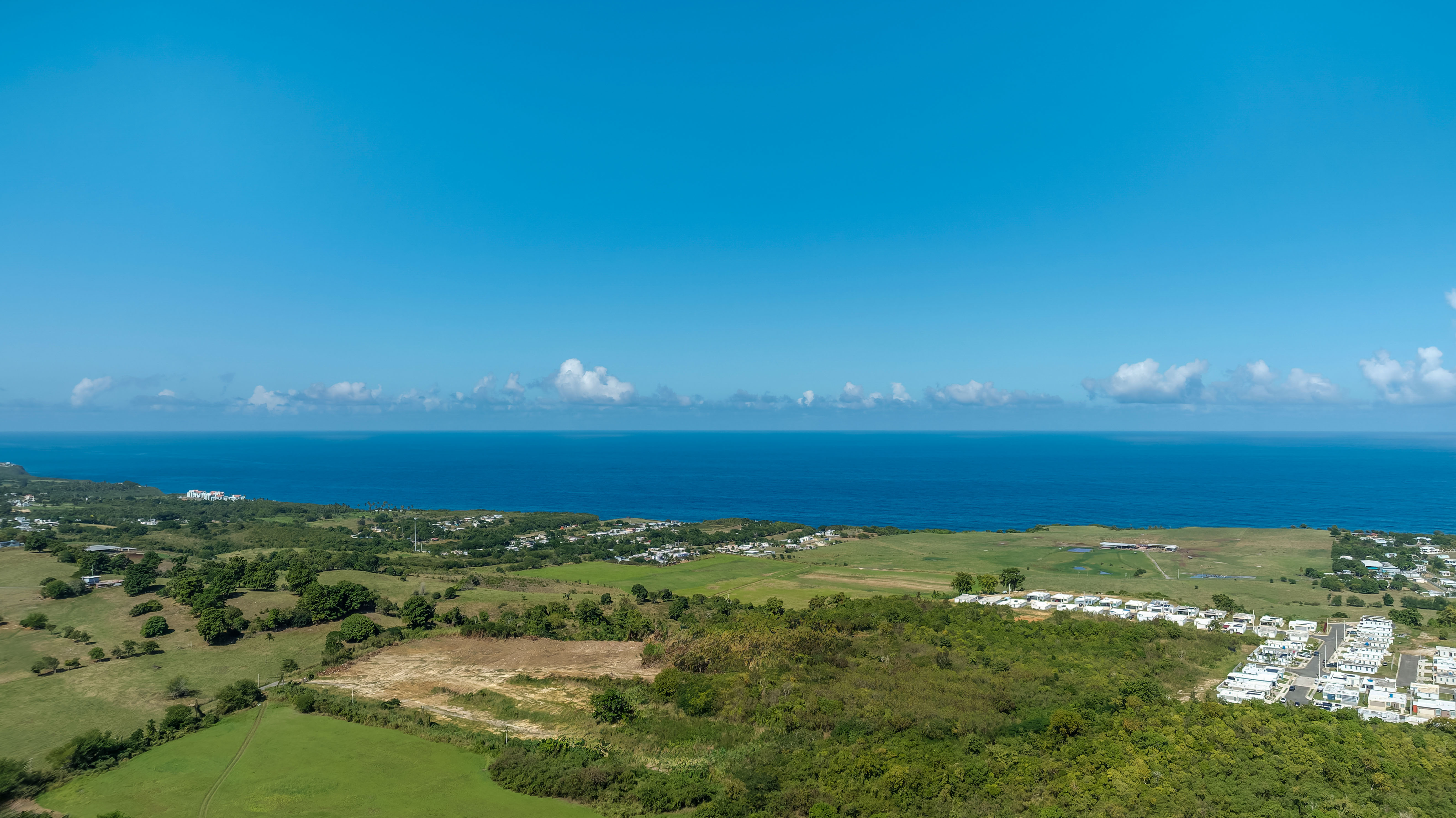  Private Coastal Haven in Camuy’s Sought-After Enclave - 物件實景
