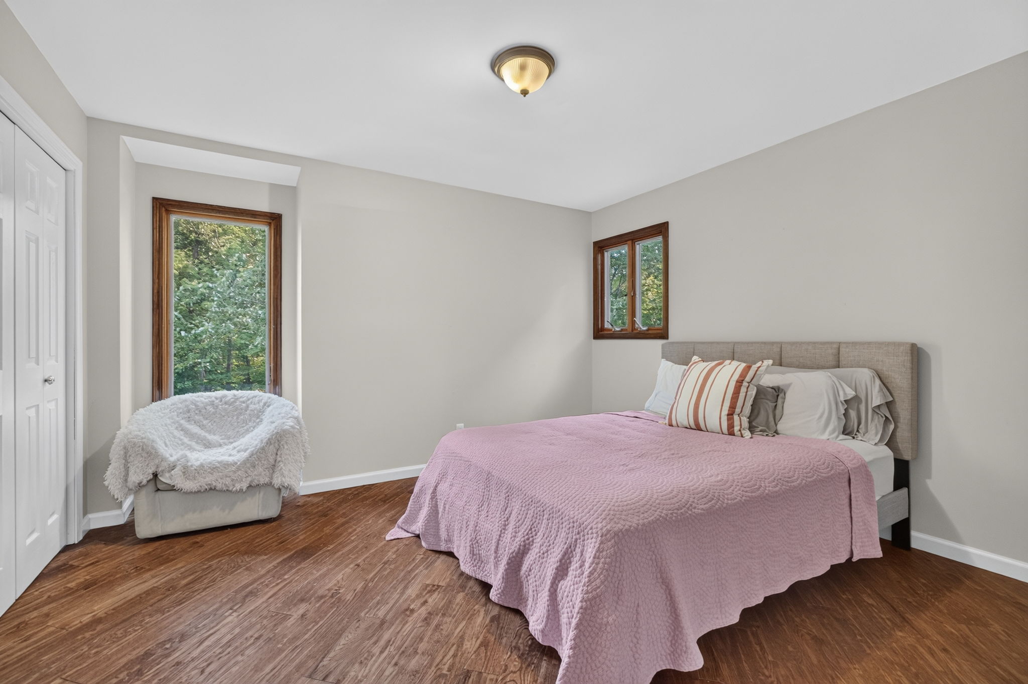  Modern Living and Effortless Entertaining Tucked Away on 1.5 Acres - 物件實景