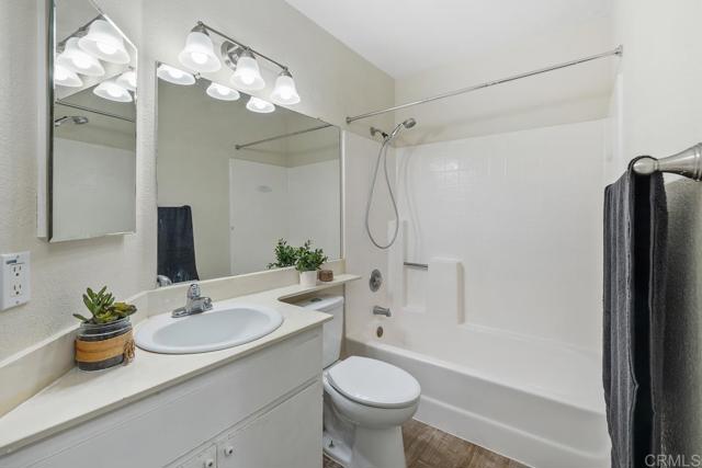 Santee, California, 92071, United States, 3 Bedrooms Bedrooms, ,3 BathroomsBathrooms,Residential,For Sale,1976882