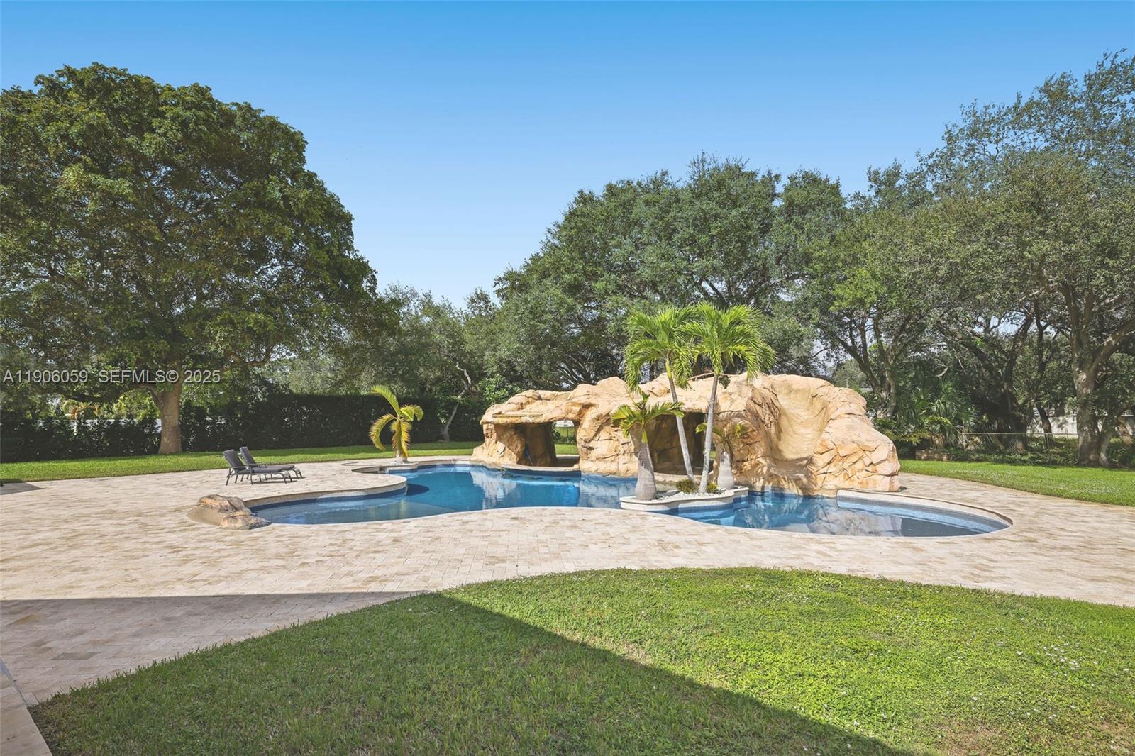 Miami, Florida, 33183, United States, 5 Bedrooms Bedrooms, ,5 BathroomsBathrooms,Residential,For Sale,1998373