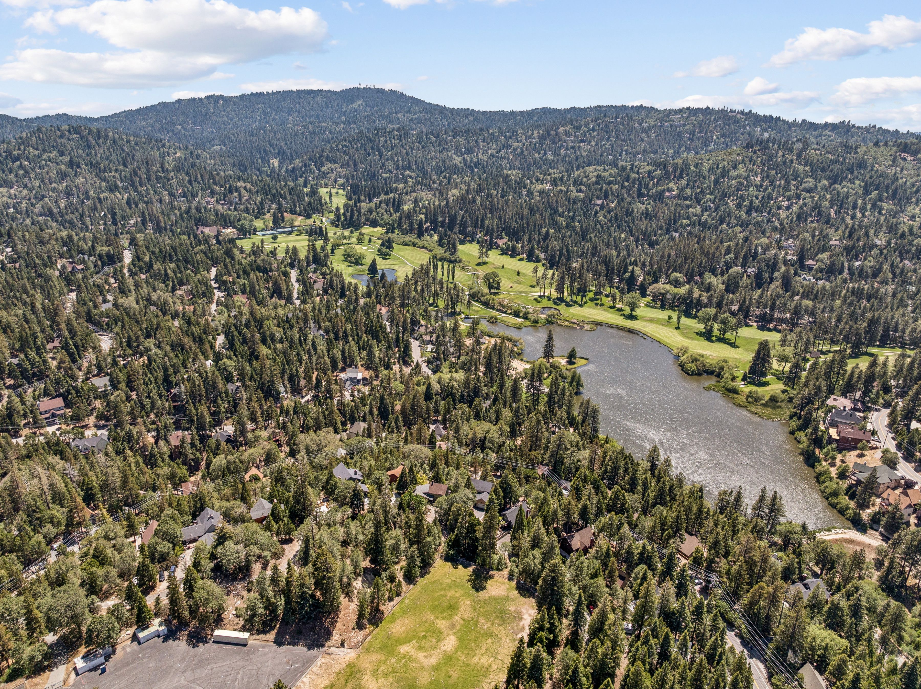  686 Grass Valley Road, Lake Arrowhead, CA 92352 - 物件實景