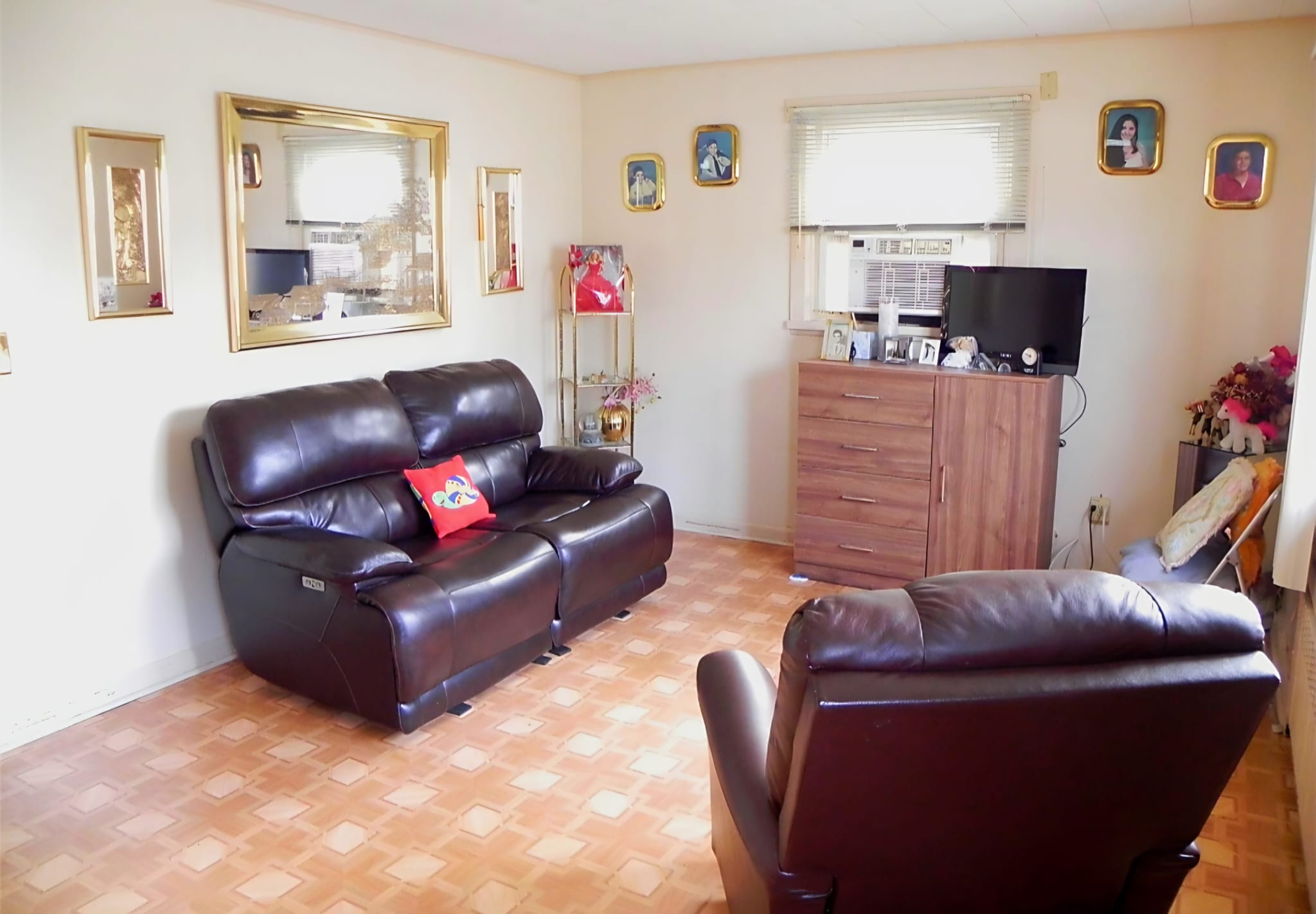 Little Ferry, New Jersey, 07643, United States, 4 Bedrooms Bedrooms, ,2 BathroomsBathrooms,Residential,For Sale,1975416