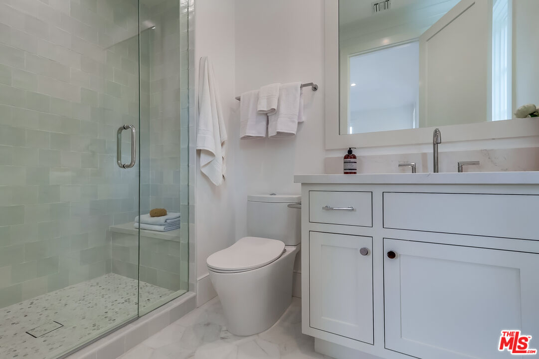 Los Angeles, California, 90049, United States, 7 Bedrooms Bedrooms, ,4 BathroomsBathrooms,Residential,For Sale,1912461
