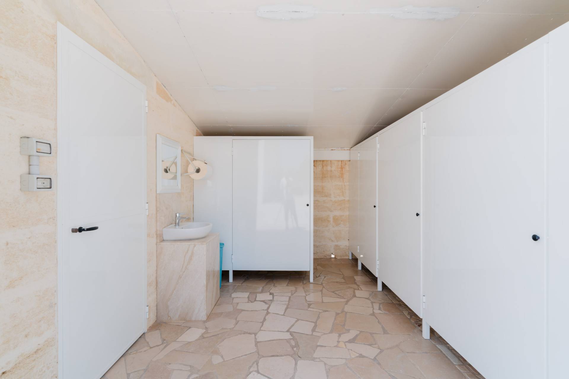 Ruffano, Lecce, 73049, IT, 4 Bedrooms Bedrooms, ,4 BathroomsBathrooms,Residential,For Sale,1892683