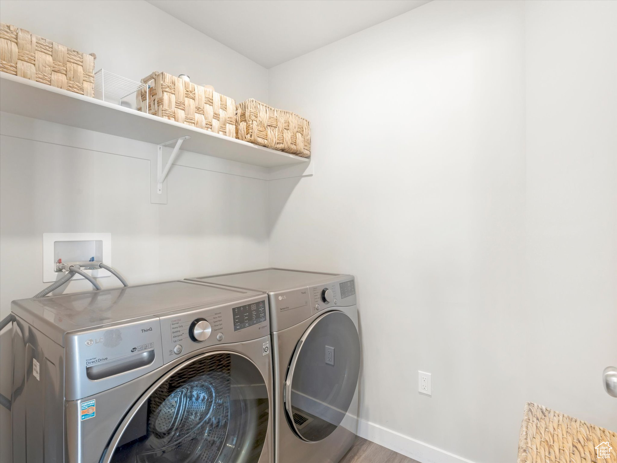 Tooele, Utah, 84074, United States, 3 Bedrooms Bedrooms, ,2 BathroomsBathrooms,Residential,For Sale,1859908