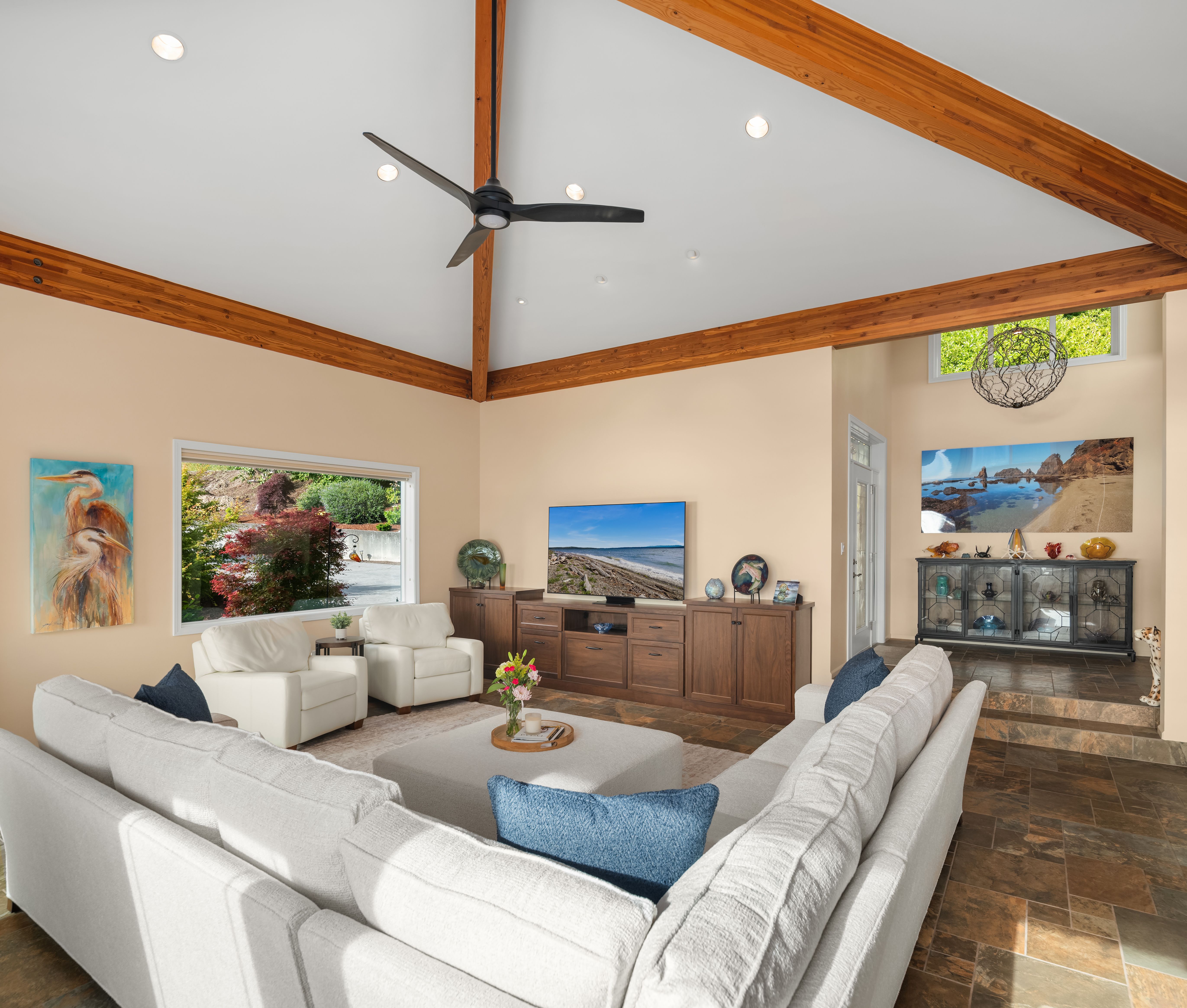  2106 Breezy Point Rd, Camano, WA 98282 - 物件實景