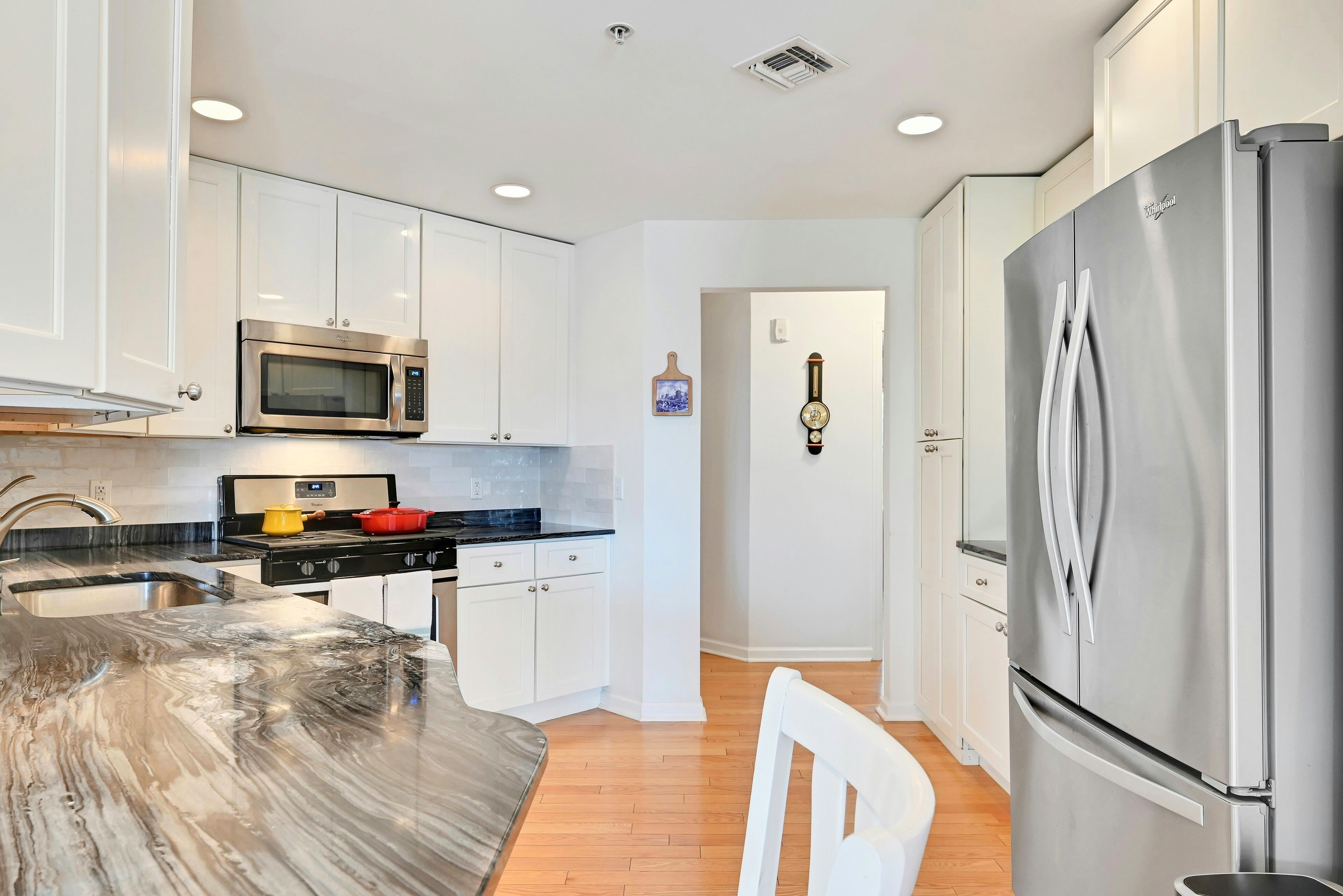  45 Legend Hills Drive, Edgewater, NJ 07020 - 物件實景